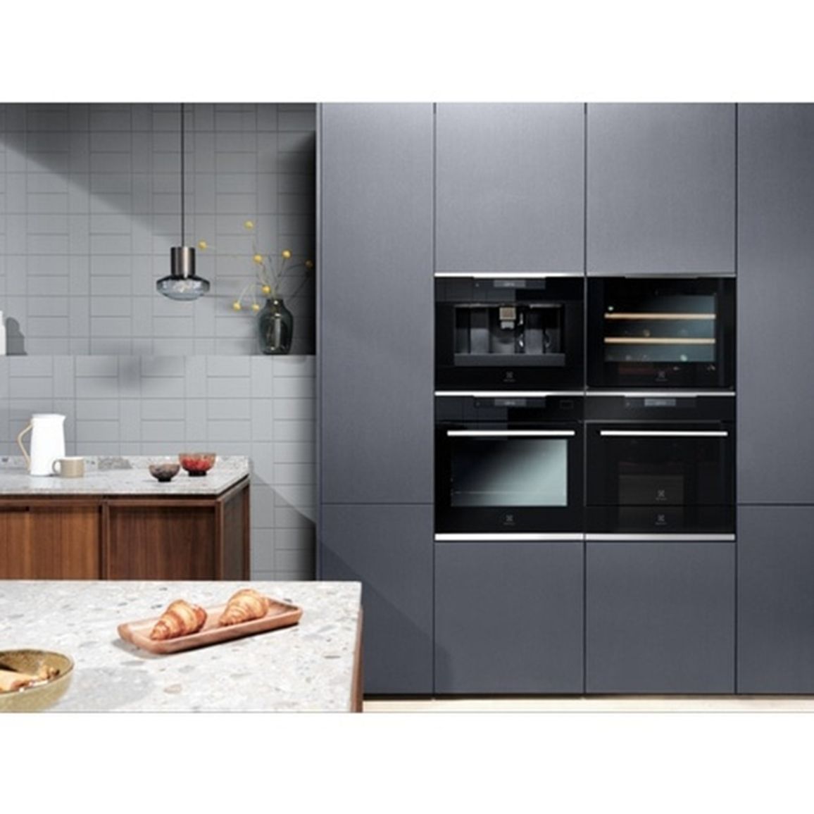Винный шкаф встраиваемый KBW5X Electrolux Винный шкаф встраиваемый KBW5X Electrolux