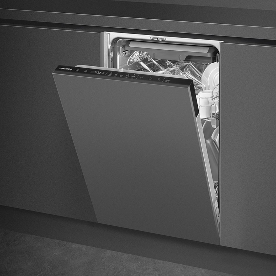 Встраиваемая посудомоечная машина ST4533IN Smeg (45см) Встраиваемая посудомоечная машина ST4533IN Smeg (45см)