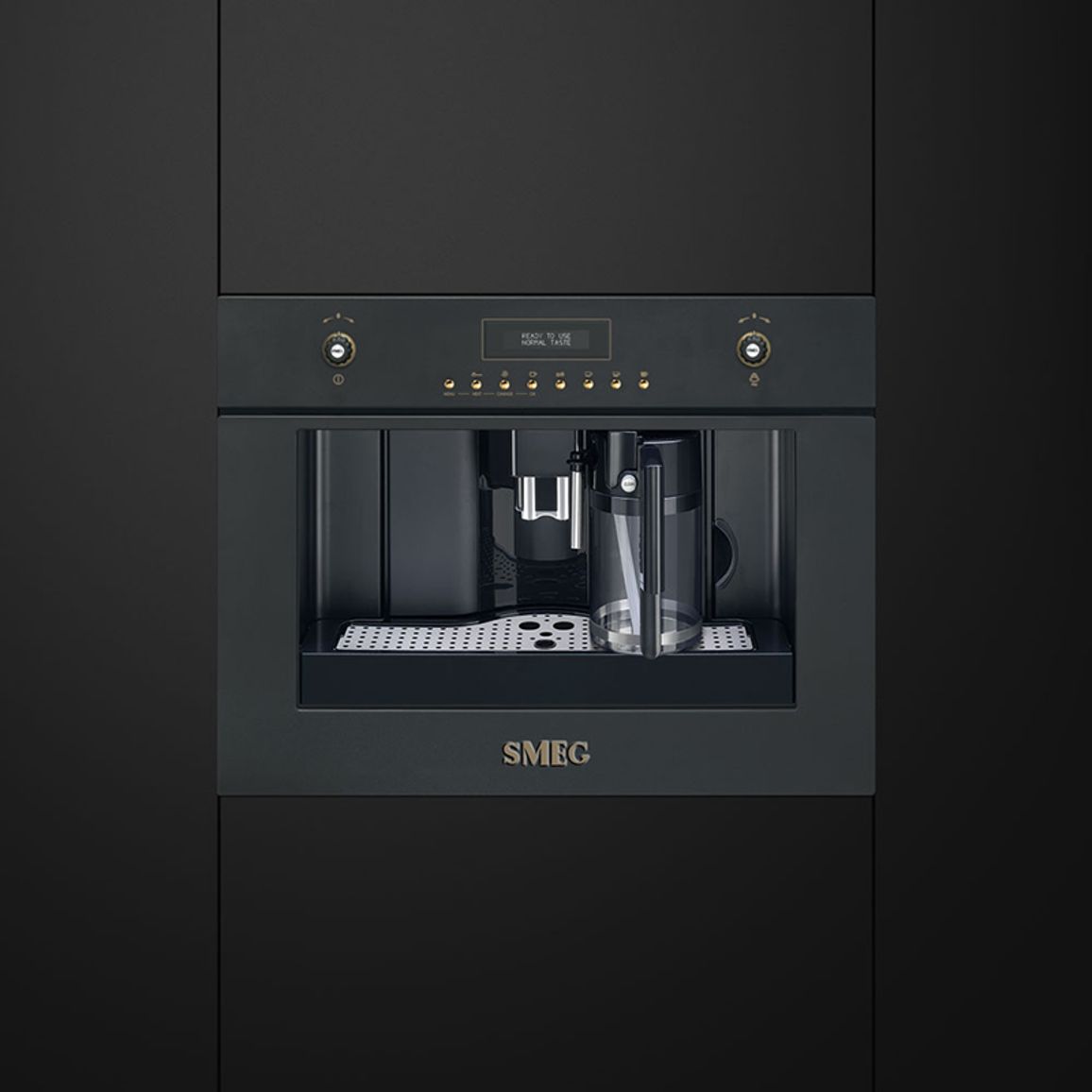 Встраиваемая кофемашина CMS8451A Smeg Встраиваемая кофемашина CMS8451A Smeg