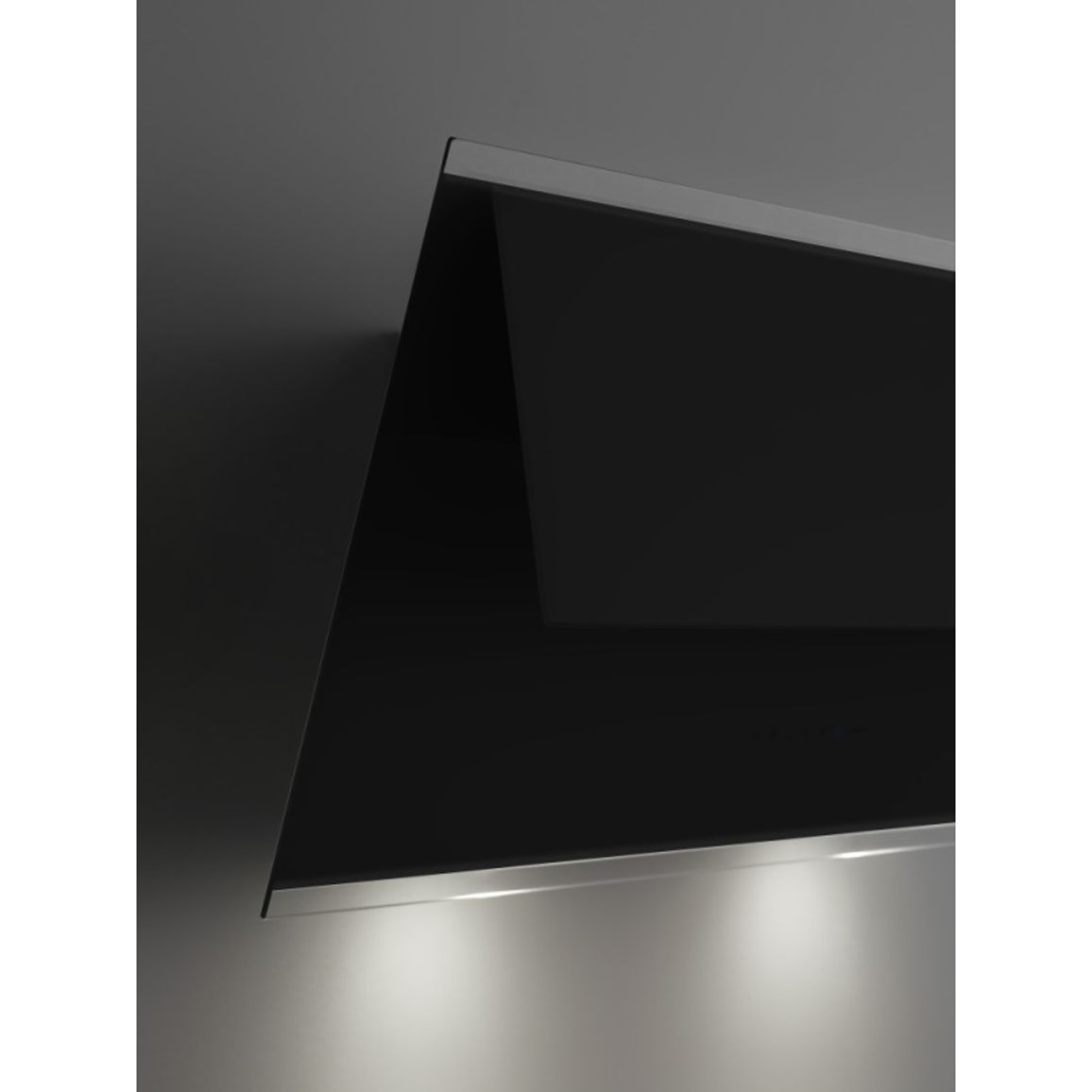 Вытяжка пристенная VERSO 55 Black Glass Falmec Вытяжка пристенная VERSO 55 Black Glass Falmec