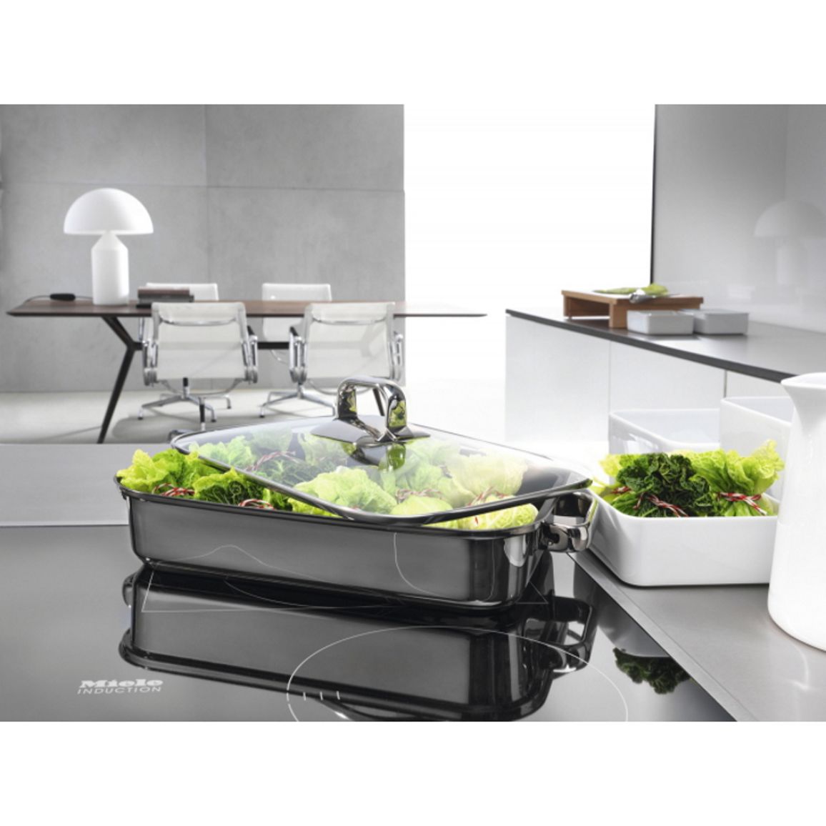 Индукционная варочная поверхность KM 7262 FR черная Miele Индукционная варочная поверхность KM 7262 FR черная Miele