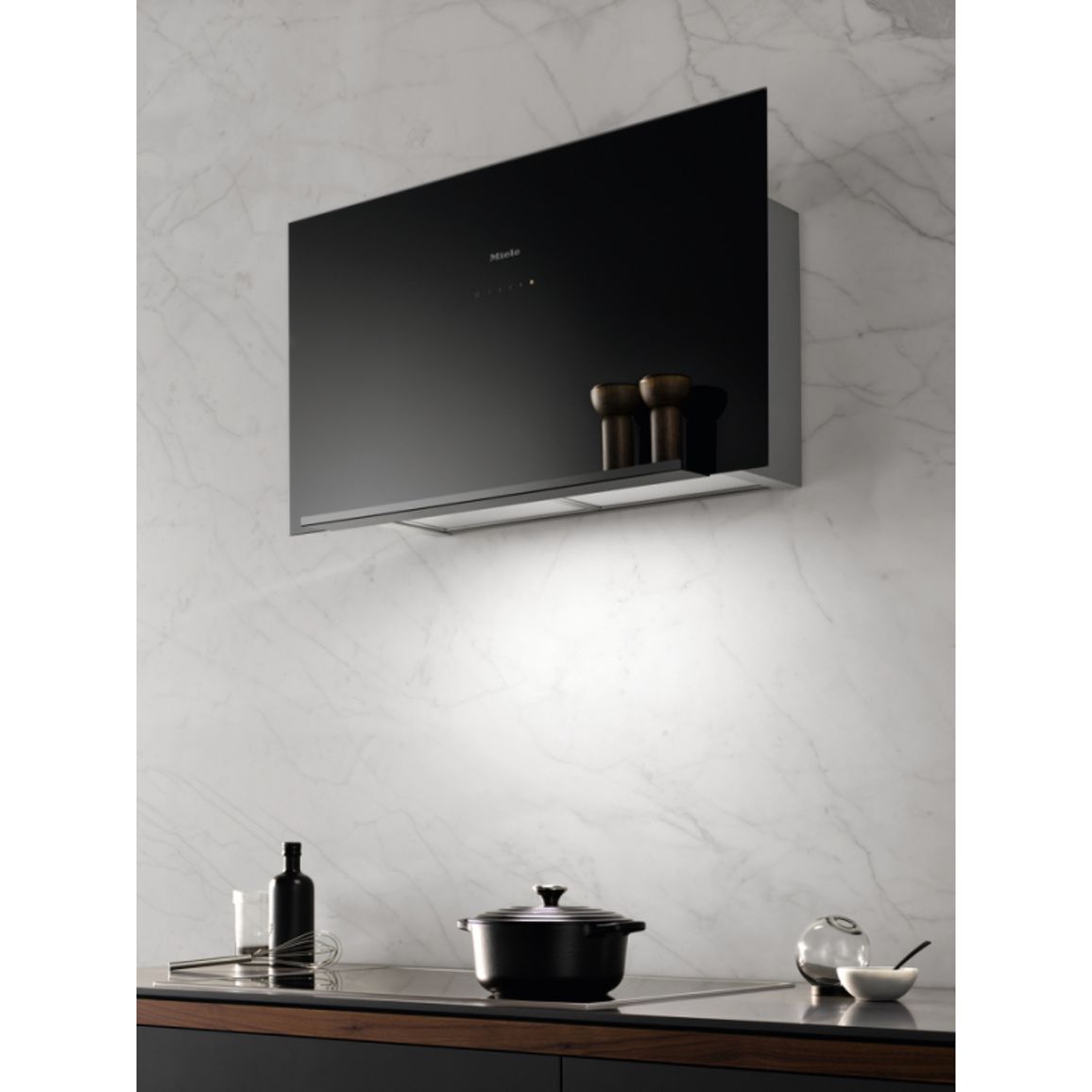 Вытяжка пристенная DA 9091 OBSW черный обсидиан Miele Вытяжка пристенная DA 9091 OBSW черный обсидиан Miele