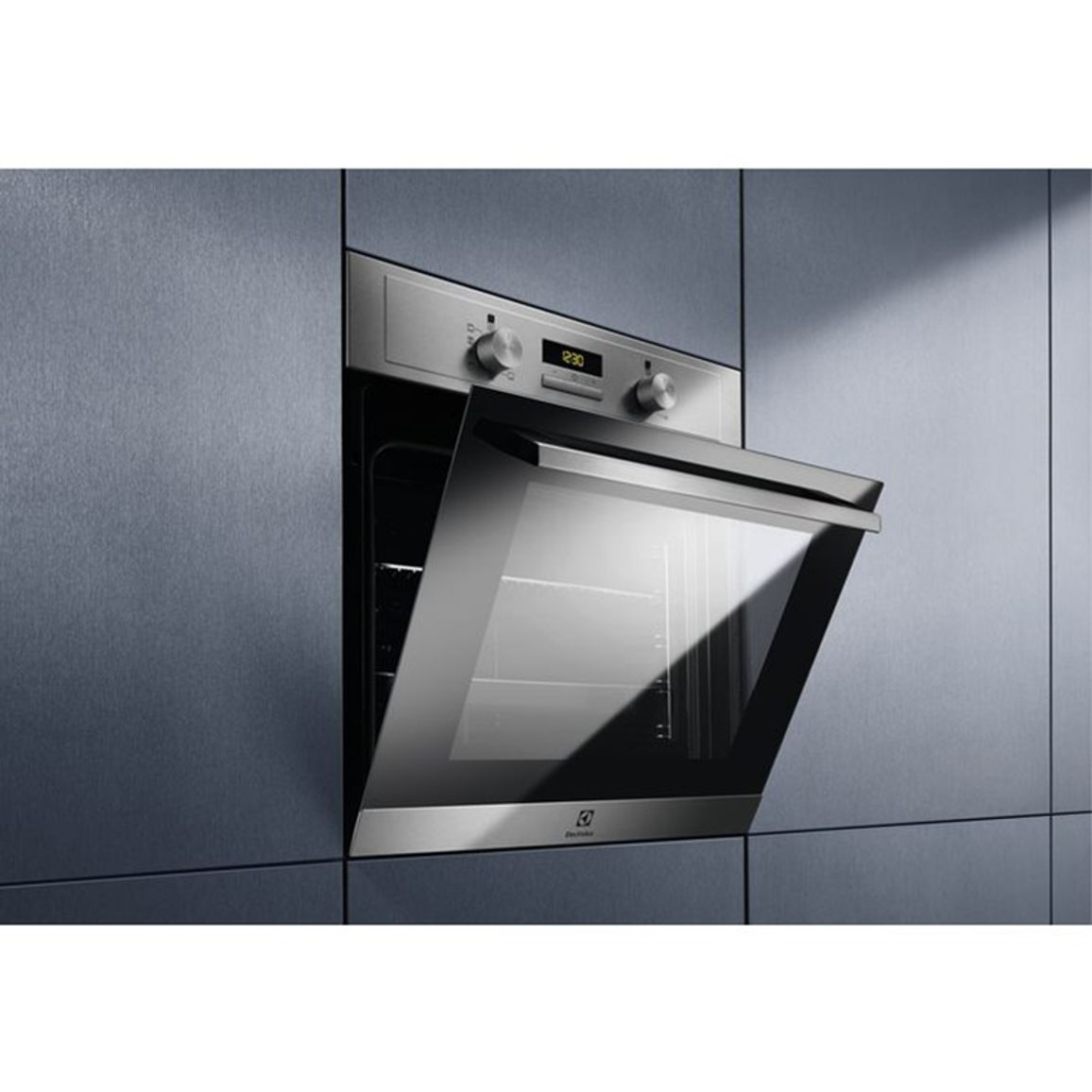 Духовой шкаф EOF3H00BX нерж. сталь Electrolux