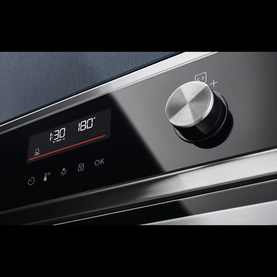Духовой шкаф EOF6P76BX черный/нерж. сталь Electrolux