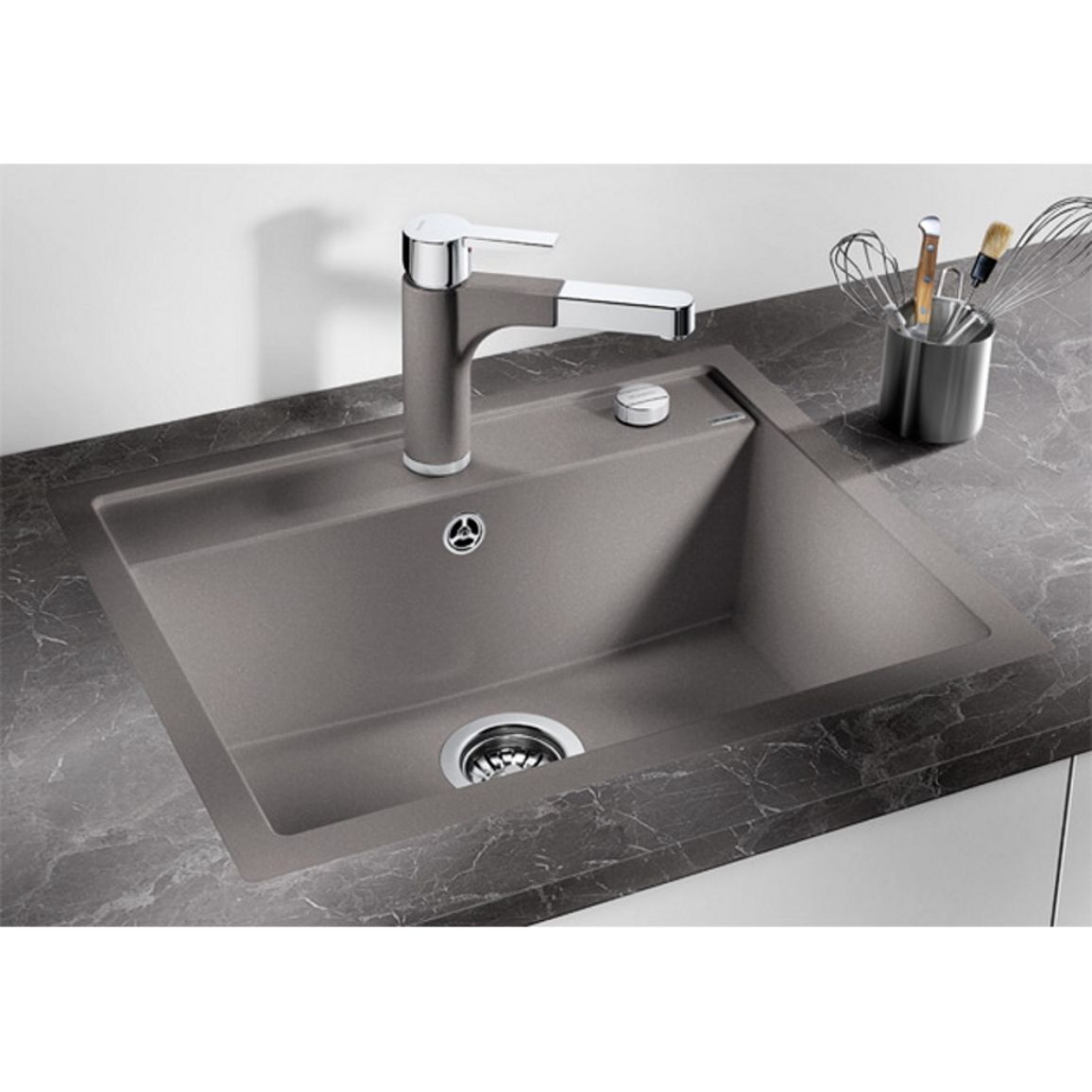 Мойка DALAGO 6-F SILGRANIT (в уровень) черный BLANCO (525875) Мойка DALAGO 6-F SILGRANIT (в уровень) черный BLANCO (525875)