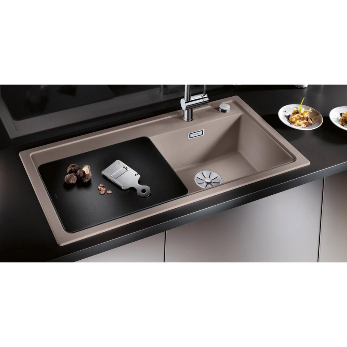 Доска для обработки черного стекла 375 х 367 мм BLANCO (224629)