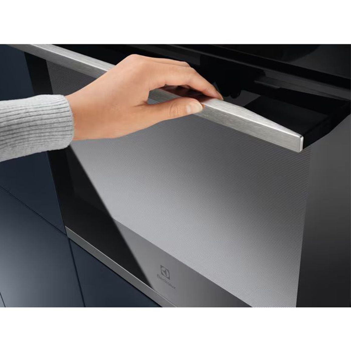 Духовой шкаф KOEBP39WX черный/нерж. сталь Electrolux