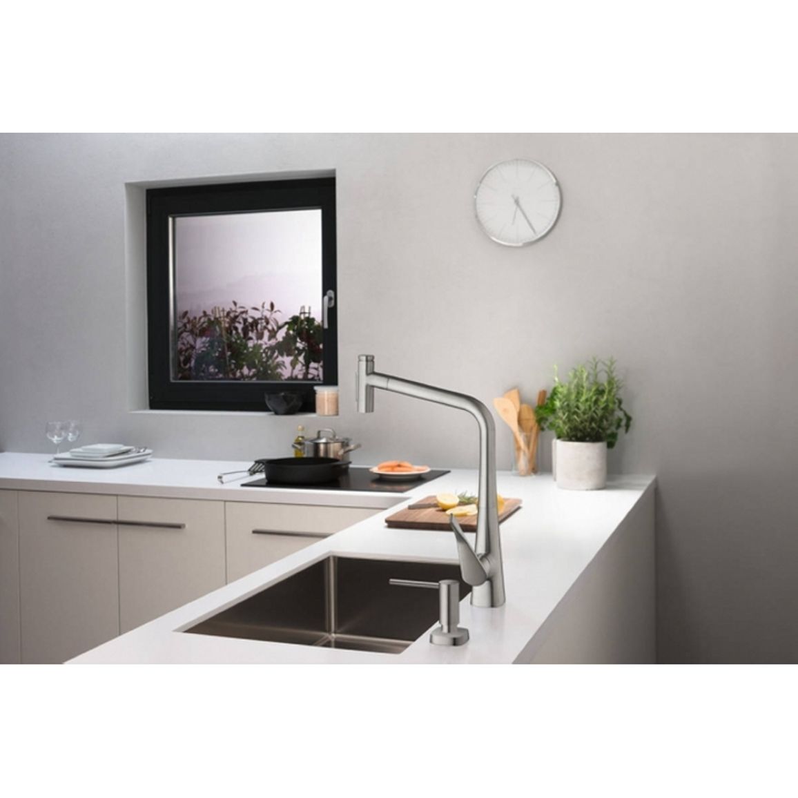 Дозатор для моющих средств A71 500мл стальной Hansgrohe (40468800) Дозатор для моющих средств A71 500мл стальной Hansgrohe (40468800)