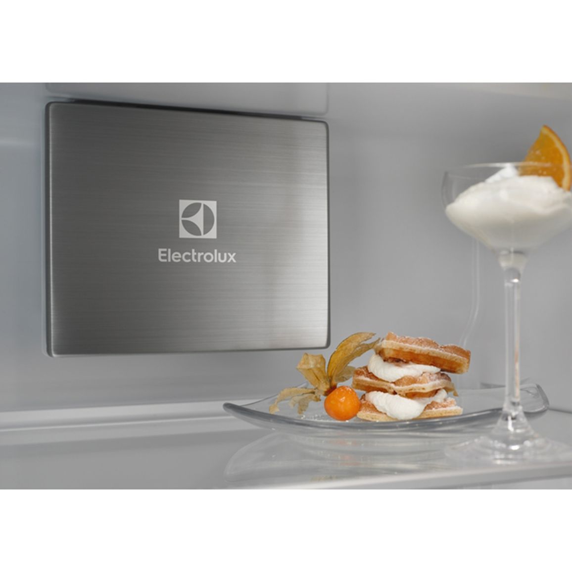 Холодильник вбудований ENP7TD75S білий Electrolux Холодильник вбудований ENP7TD75S білий Electrolux