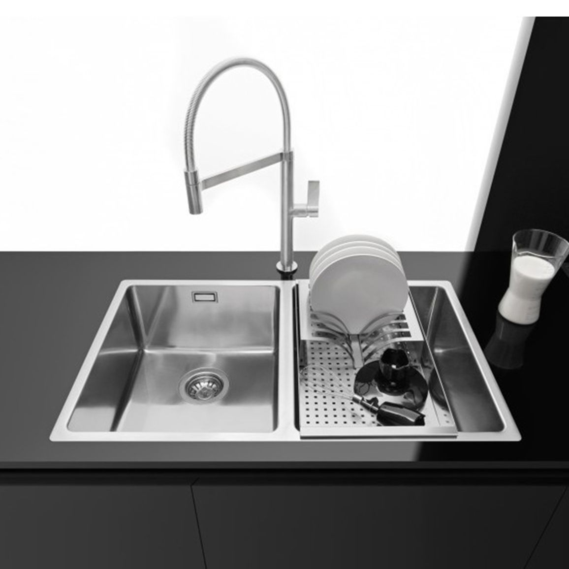 Смеситель Flexi с гибким изливом 1RUBMFX нерж. сталь Barazza Смеситель Flexi с гибким изливом 1RUBMFX нерж. сталь Barazza