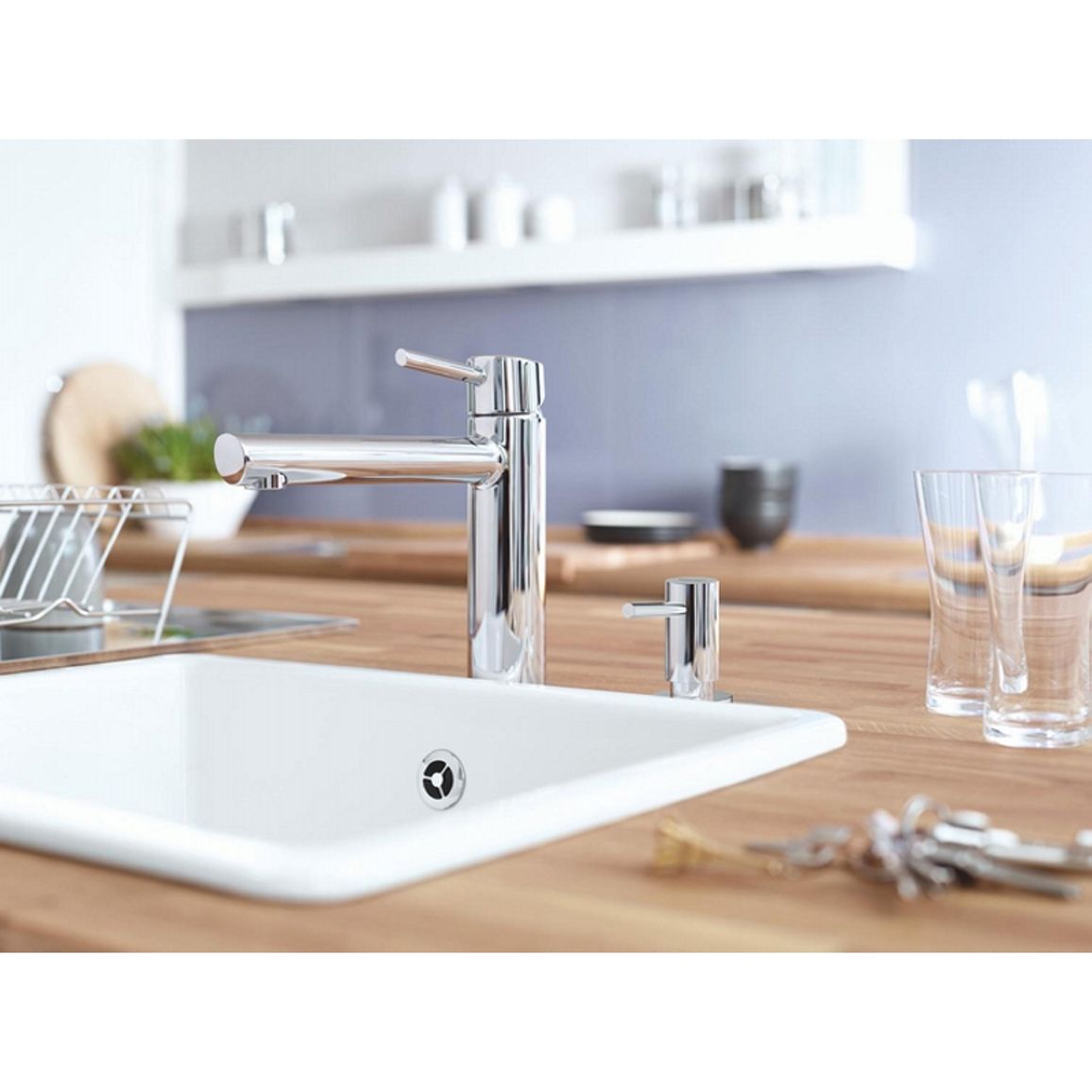 Дозатор Сosmopolitan, 500мл, хром Grohe (40535000) Дозатор Сosmopolitan, 500мл, хром Grohe (40535000)