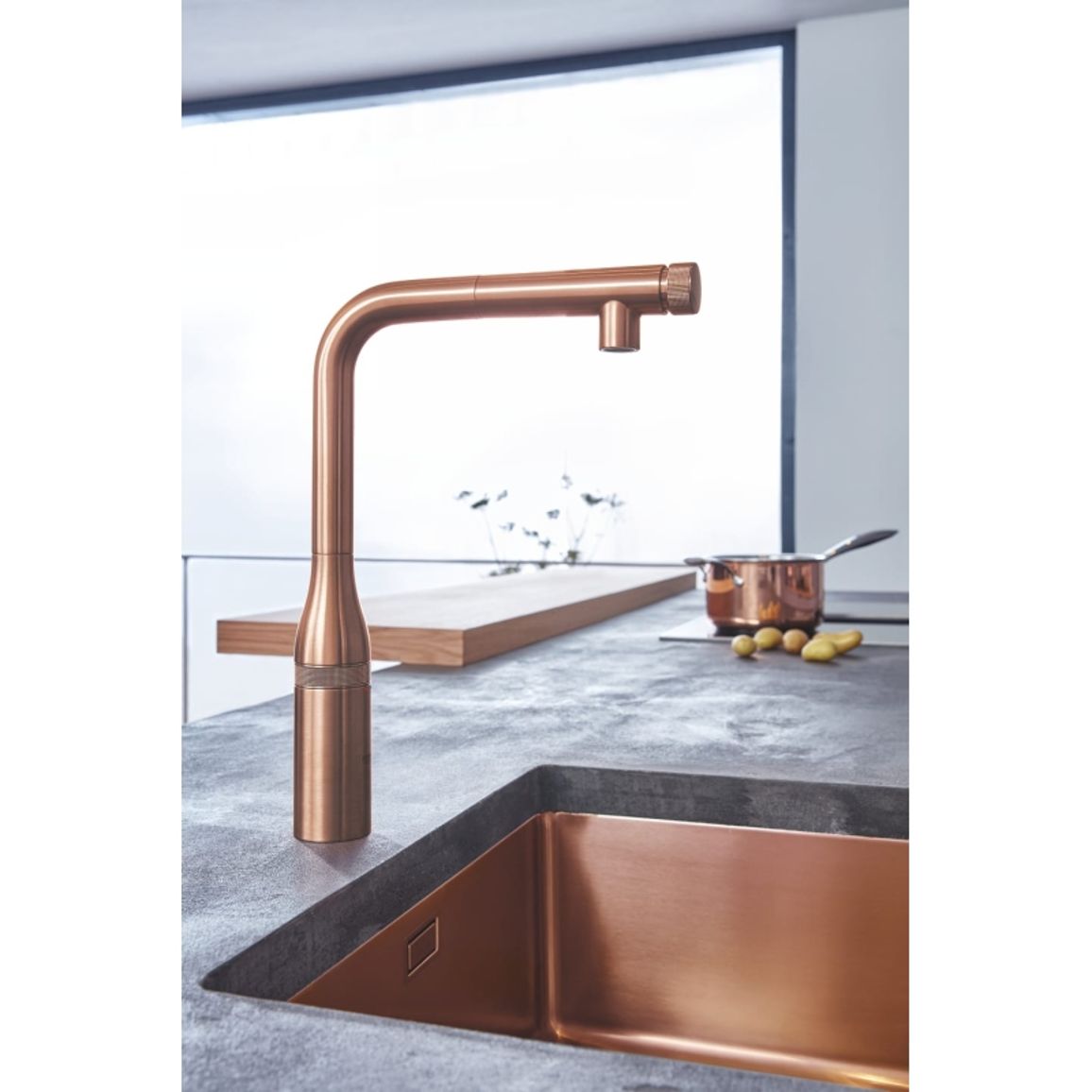 Смеситель Essence Smart Control, матовый теплый закат Grohe (31615DL0) Смеситель Essence Smart Control, матовый теплый закат Grohe (31615DL0)
