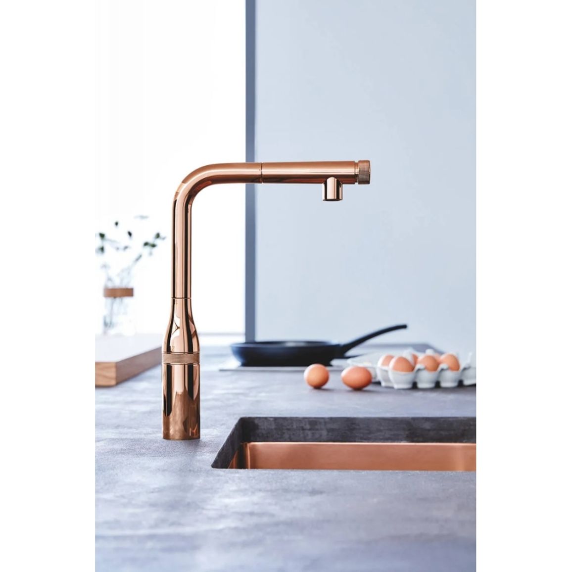 Смеситель Essence Smart Control, теплый закат Grohe (31615DA0) Смеситель Essence Smart Control, теплый закат Grohe (31615DA0)
