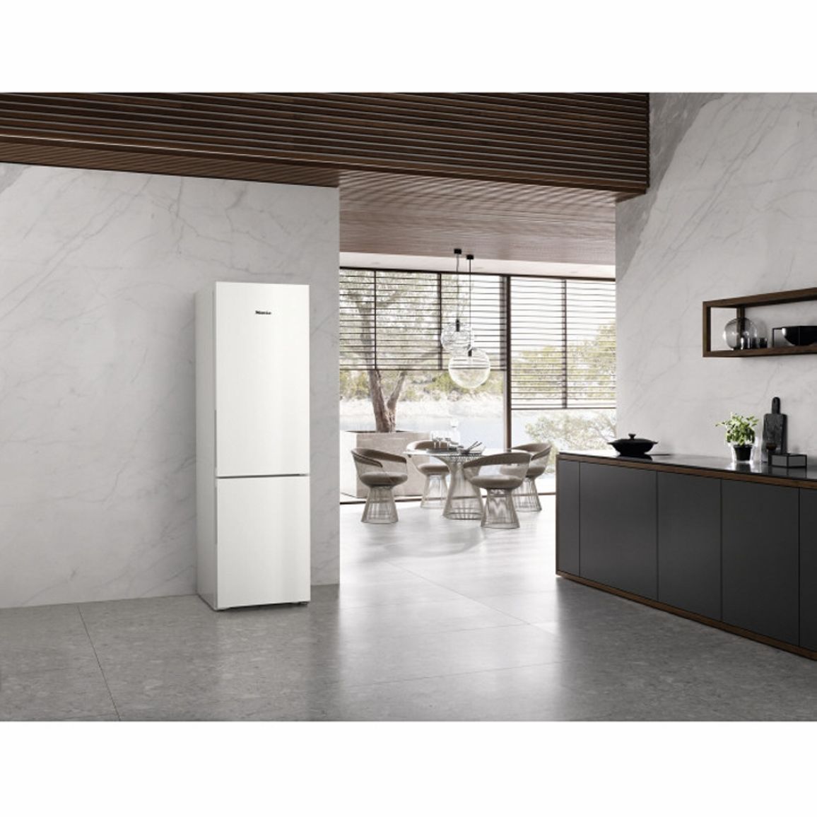 Соло холодильник-морозильник KFN 4395 DD ws Miele Соло холодильник-морозильник KFN 4395 DD ws Miele