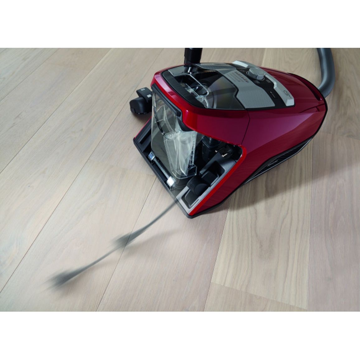 Безмешковый пылесос SKRF3 Blizzard CX1 мангово-красный Miele