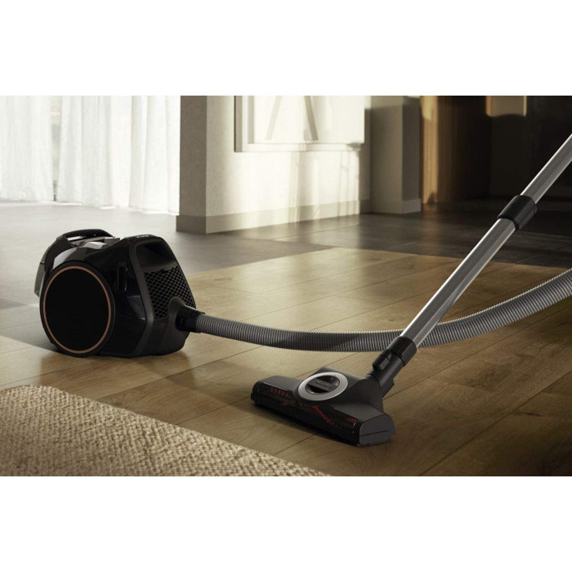 Безмешковый пылесос SNCF0 Boost CX1 Cat & Dog черный обсидиан Miele