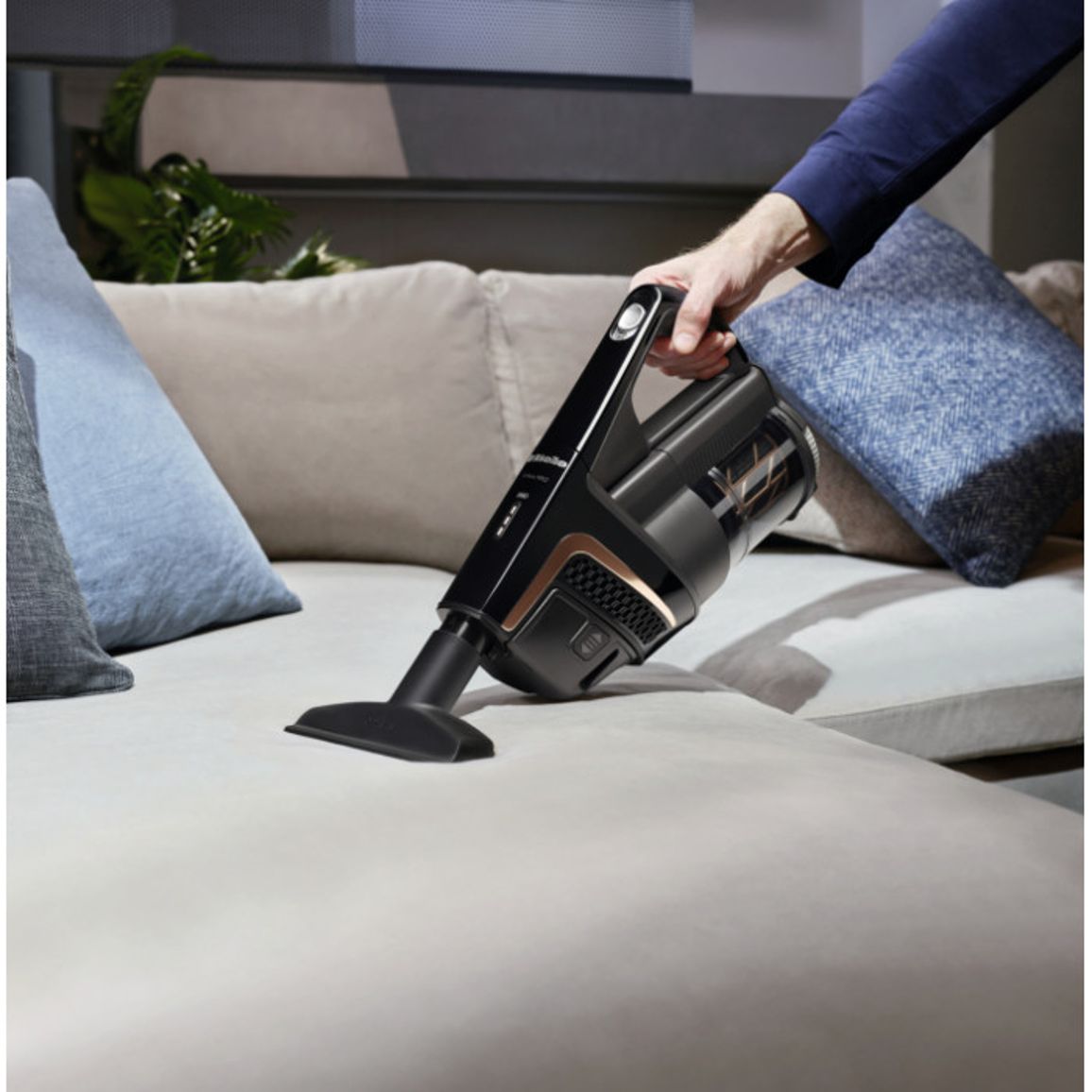 Аккумуляторный пылесос SOML0 30 TRIFLEX HX2 C&D Miele