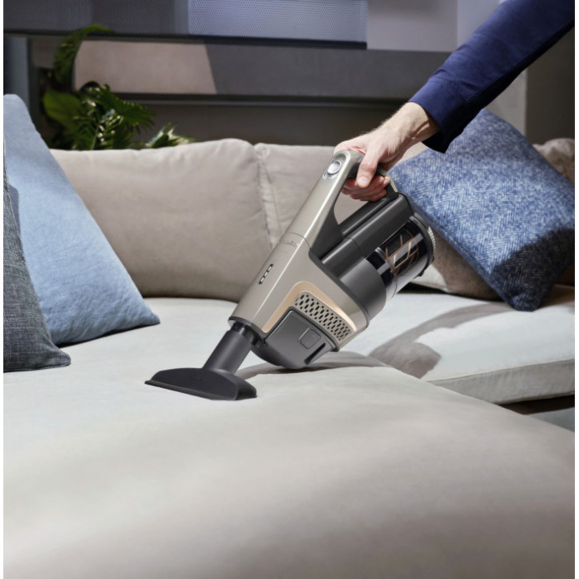 Аккумуляторный пылесос SOML5 30 TRIFLEX HX2 Performance Miele