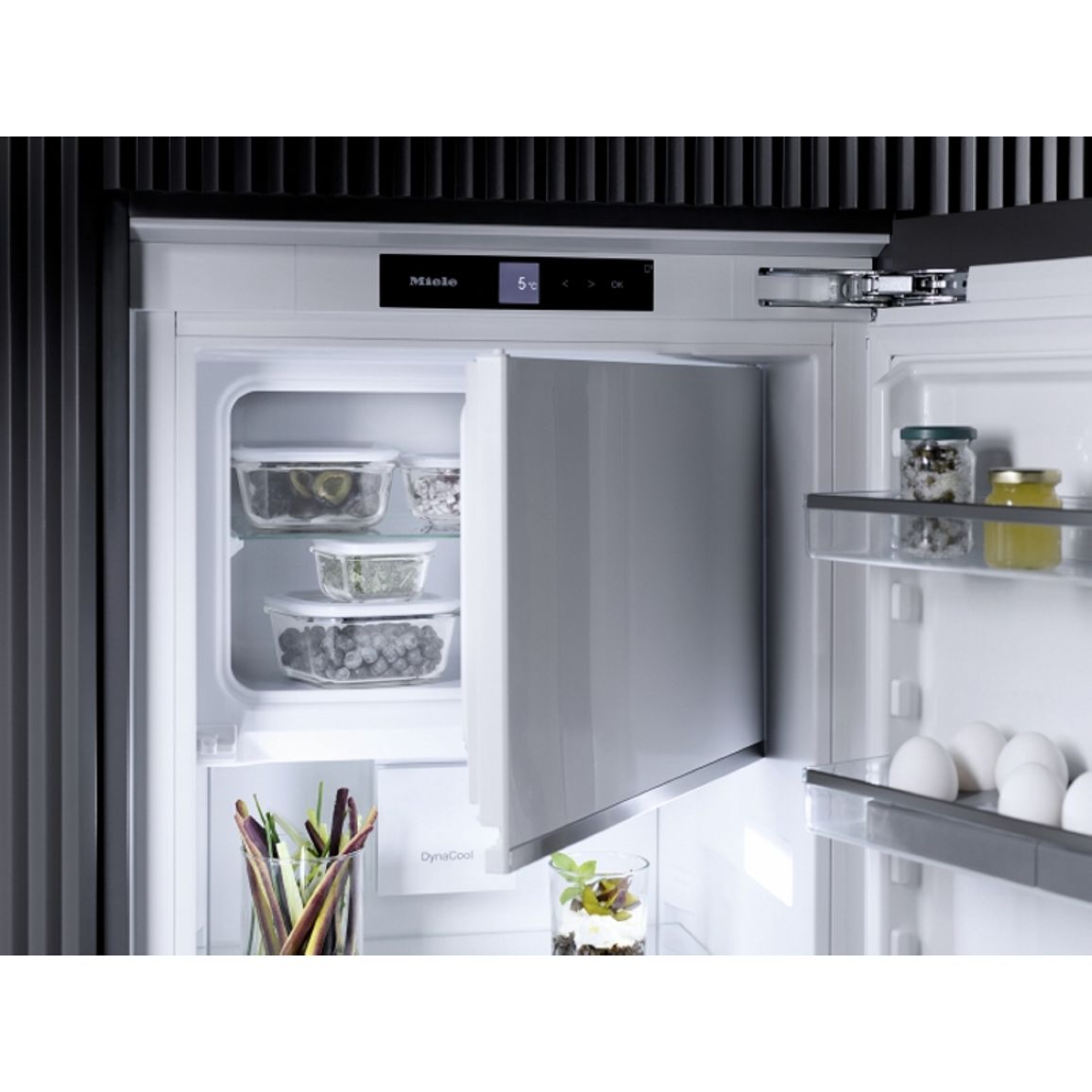 Вбудовуваний холодильник K 7798 C Miele