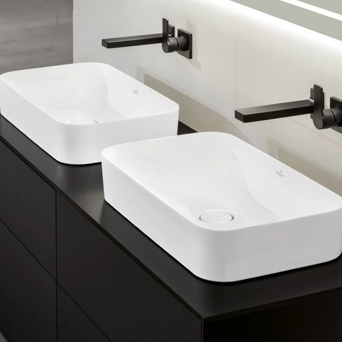 Умивальник на стільницю Finion, 60x35 Villeroy & Boch (414361R1) Умивальник на стільницю Finion, 60x35 Villeroy & Boch (414361R1)