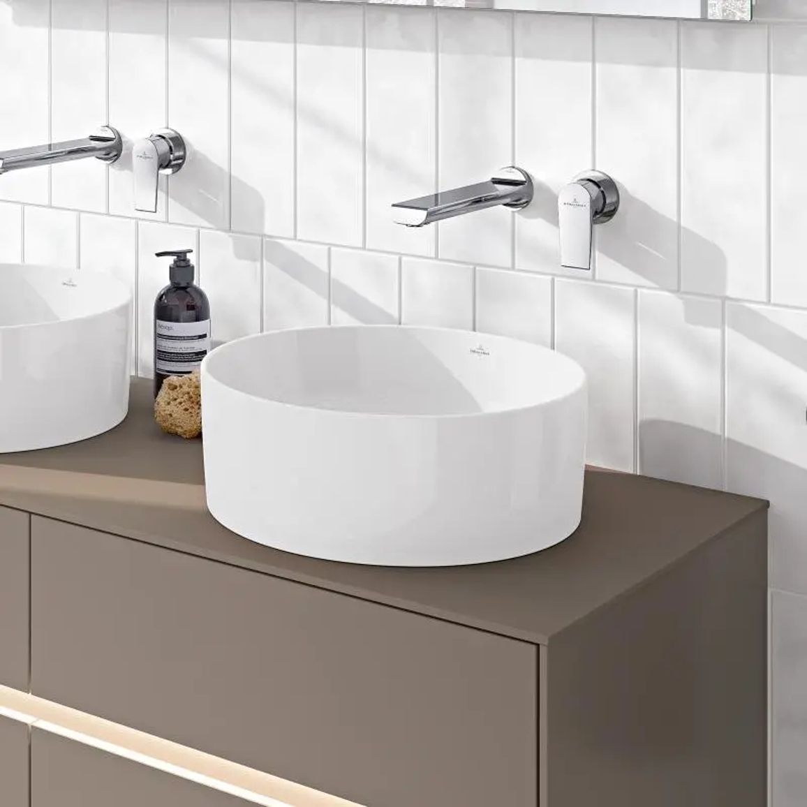 Умивальник на стільницю Collaro, 40 Villeroy & Boch (4A184001)