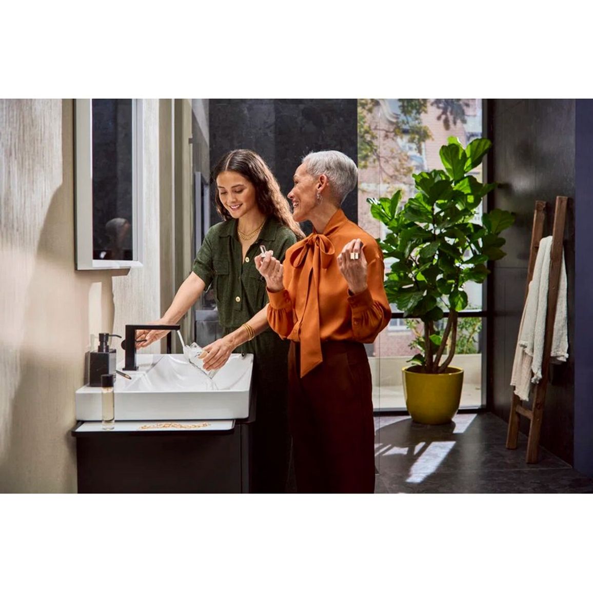 Смеситель Tecturis E 110 Fine CoolStart для умывальника Matt Black Hansgrohe (73020670) Смеситель Tecturis E 110 Fine CoolStart для умывальника Matt Black Hansgrohe (73020670)