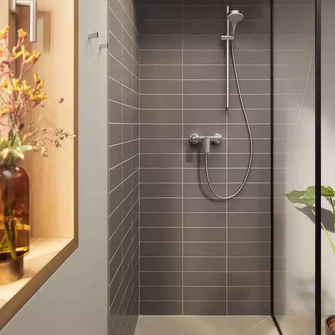 Змішувач для душу Rebris E, Chrome Hansgrohe (72650000) Змішувач для душу Rebris E, Chrome Hansgrohe (72650000)