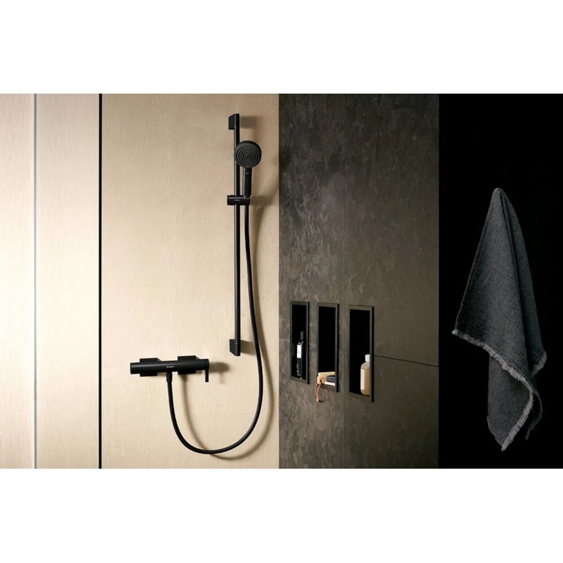 Смеситель Tecturis E для душа Matt Black Hansgrohe (73620670) Смеситель Tecturis E для душа Matt Black Hansgrohe (73620670)