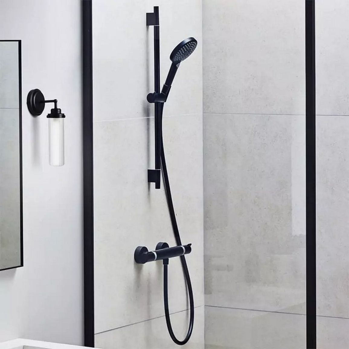 Термостат для душу Ecostat Matt Black Hansgrohe (13116670) Термостат для душу Ecostat Matt Black Hansgrohe (13116670)