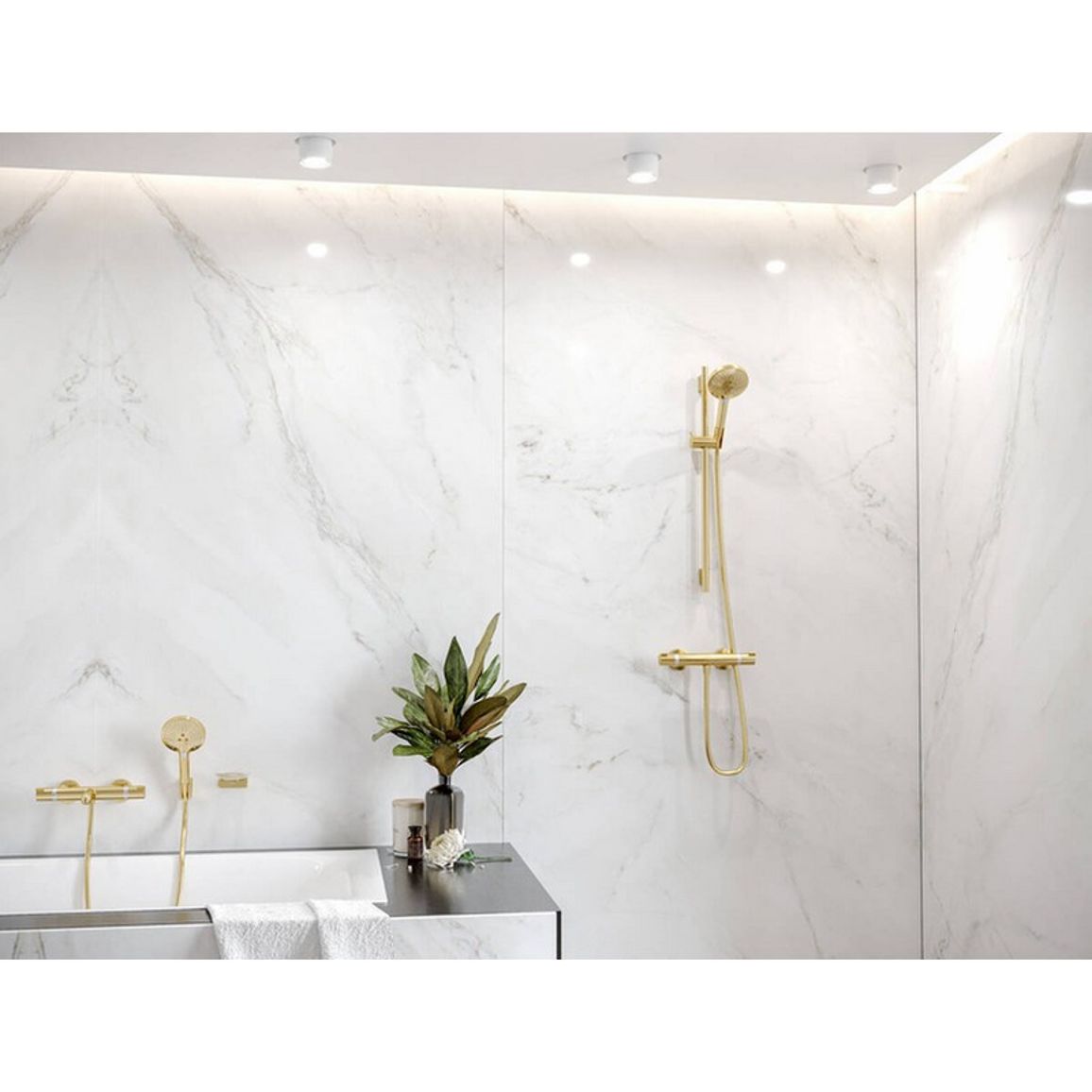 Смеситель с термостатом для душа Ecostat, Brushed Bronze Hansgrohe (13116140) Смеситель с термостатом для душа Ecostat, Brushed Bronze Hansgrohe (13116140)