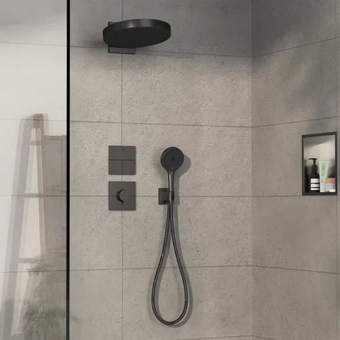 Термостат скрытого монтажа ShowerSelect Comfort E HighFlow Black Chrome Hansgrohe (15575340) Термостат скрытого монтажа ShowerSelect Comfort E HighFlow Black Chrome Hansgrohe (15575340)