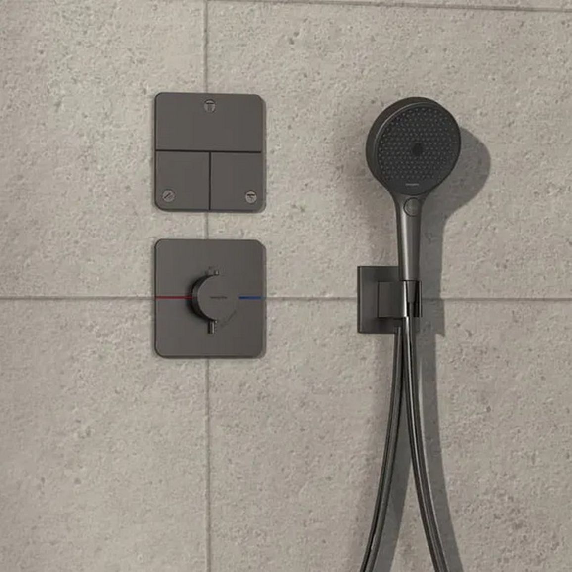 Термостат ShowerSelect Comfort Q HighFlow Brushed Black Chrome Hansgrohe (15588340) Термостат ShowerSelect Comfort Q HighFlow Brushed Black Chrome Hansgrohe (15588340)