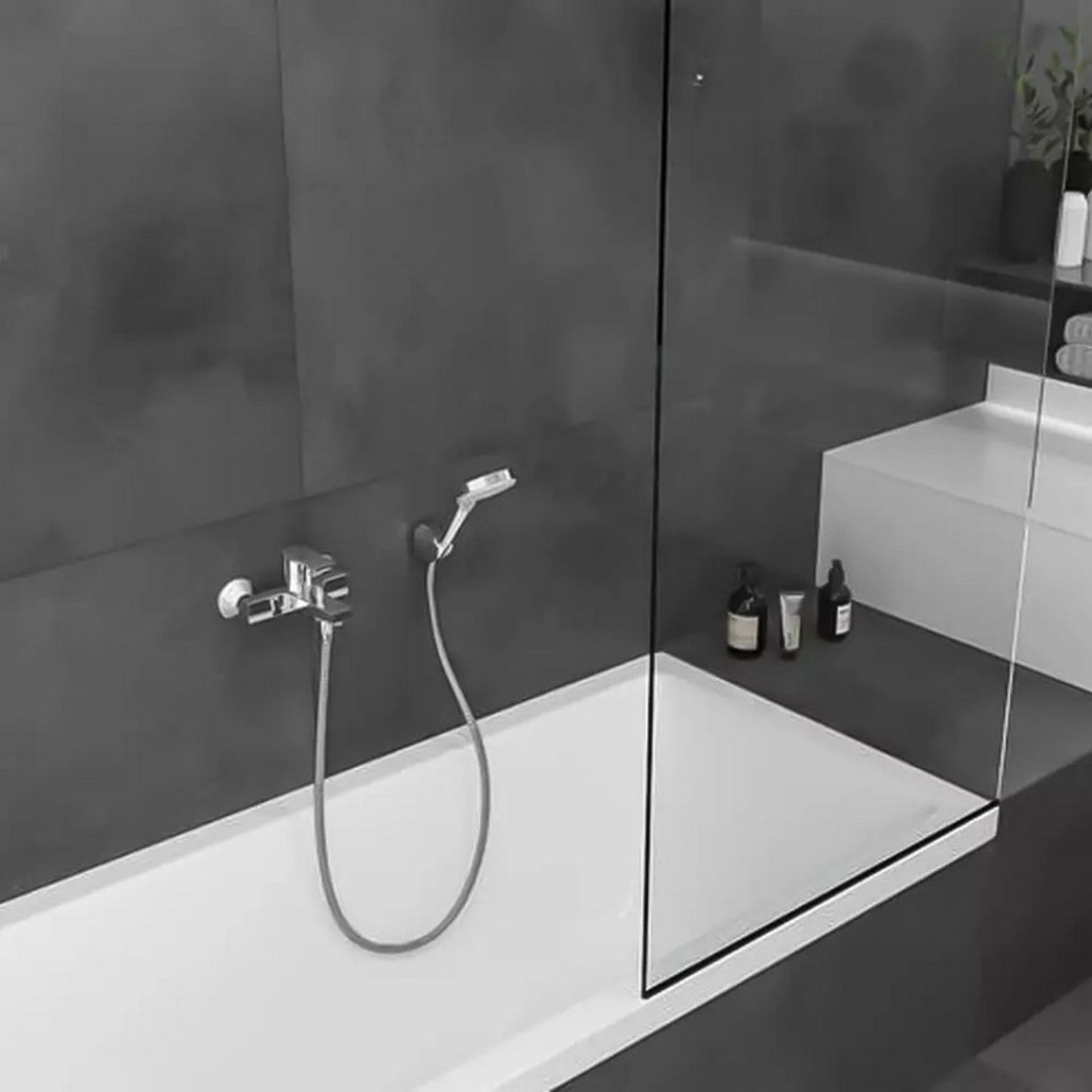 Змішувач для ванни Vernis Shape Chrome Hansgrohe (71450000) Змішувач для ванни Vernis Shape Chrome Hansgrohe (71450000)