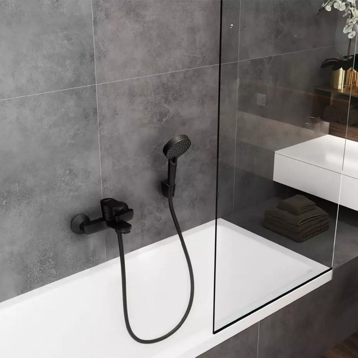 Смеситель для ванны Vernis Blend Matt Black Hansgrohe (71440670) Смеситель для ванны Vernis Blend Matt Black Hansgrohe (71440670)