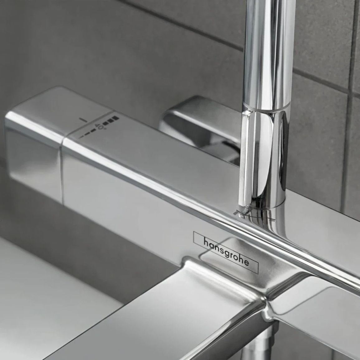 Душова система Hansgrohe E Showerpipe 280 1jet з термостатом для ванни  Chrome Hansgrohe (27687000)