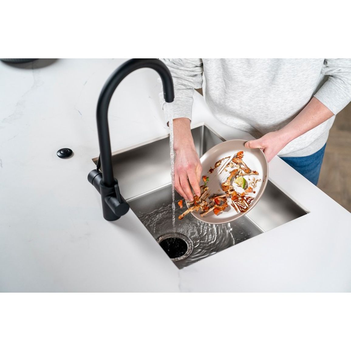 Измельчитель пищевых отходов Premium 700 In-Sink-Erator Измельчитель пищевых отходов Premium 700 In-Sink-Erator