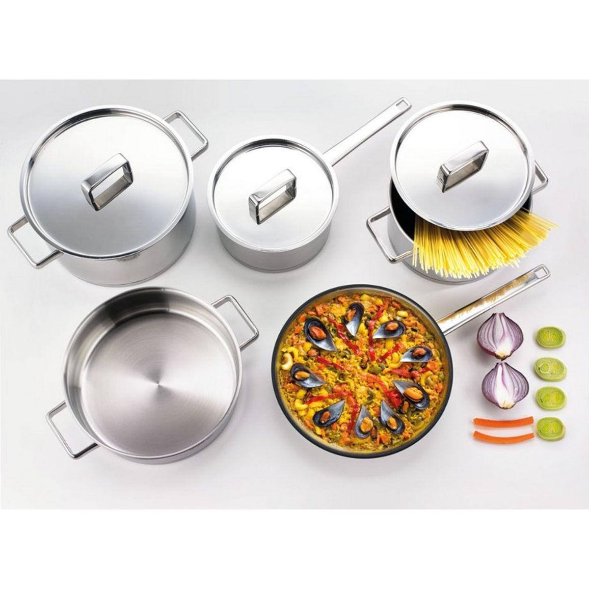 Набір посуду CWSA08HC CHEF'S COLLECTION, 8 предметів, нержавіюча сталь , Gorenje Набір посуду CWSA08HC CHEF'S COLLECTION, 8 предметів, нержавіюча сталь , Gorenje