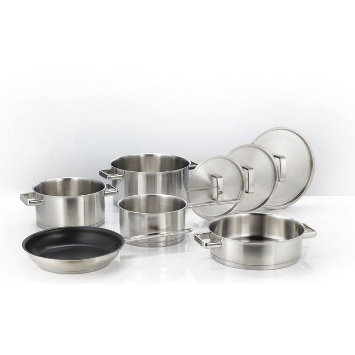Набір посуду CWSA08HC CHEF'S COLLECTION, 8 предметів, нержавіюча сталь , Gorenje Набір посуду CWSA08HC CHEF'S COLLECTION, 8 предметів, нержавіюча сталь , Gorenje