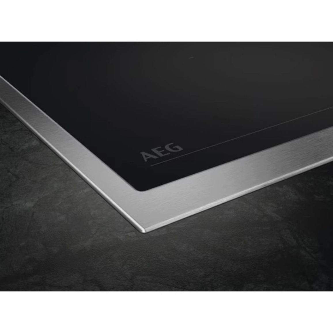Індукційна варильна поверхня TN64IA00XB Hob2Hood AEG Індукційна варильна поверхня TN64IA00XB Hob2Hood AEG