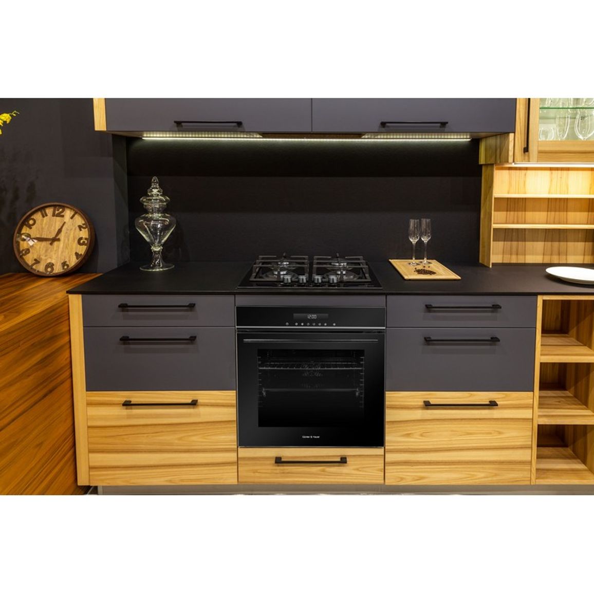 Духова шафа EOM 1570 BL Gunter & Hauer Духова шафа EOM 1570 BL Gunter & Hauer