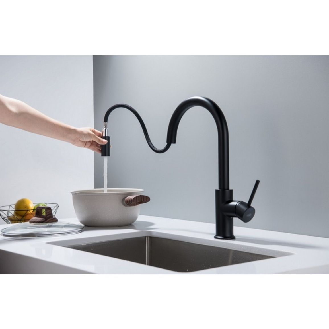 Змішувач PLAZA PLUS чорний матовий мат Blue Water (5901730616569) Змішувач PLAZA PLUS чорний матовий мат Blue Water (5901730616569)