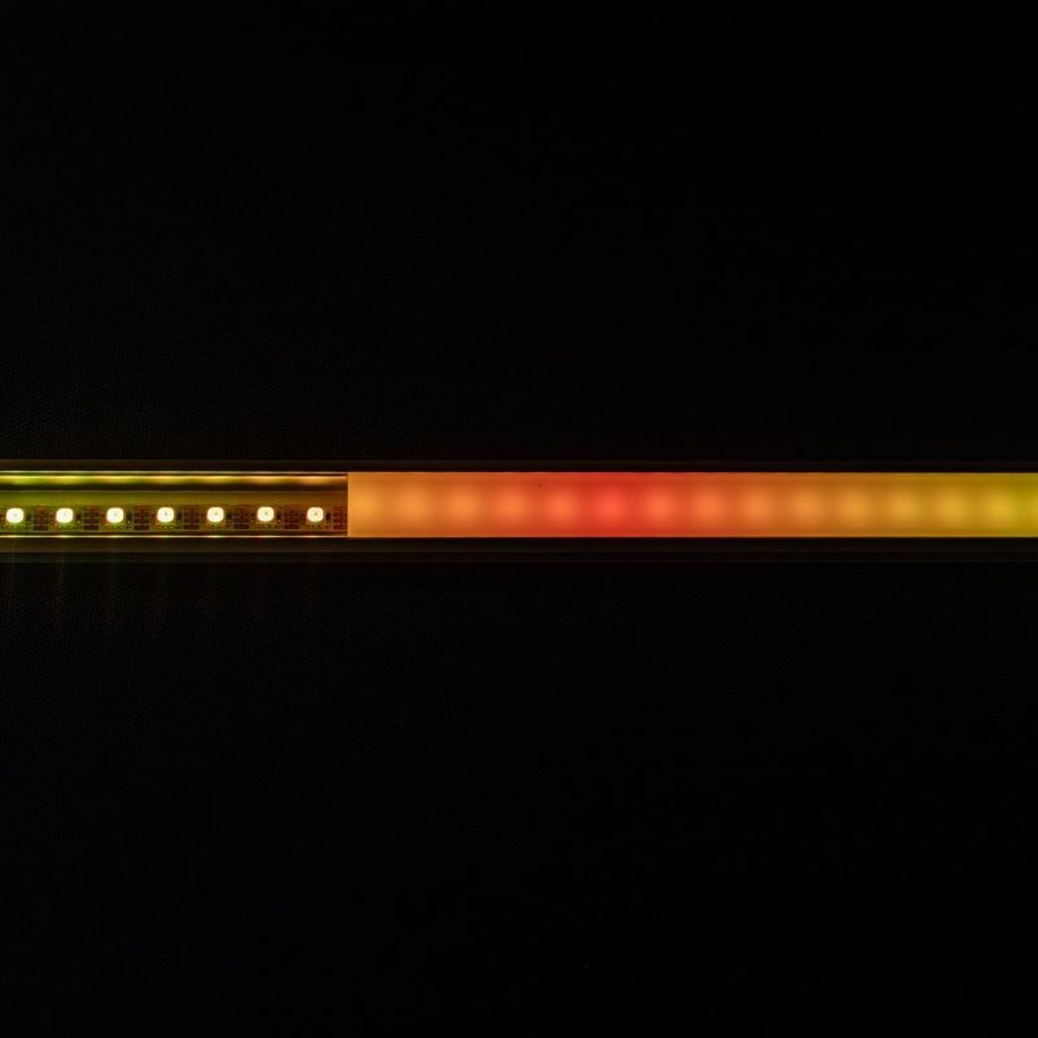 LED-стрічка адресна, 4040 SMD, 100 LEDs/m, 10W, 12V, IP20, RGB LED-стрічка адресна, 4040 SMD, 100 LEDs/m, 10W, 12V, IP20, RGB