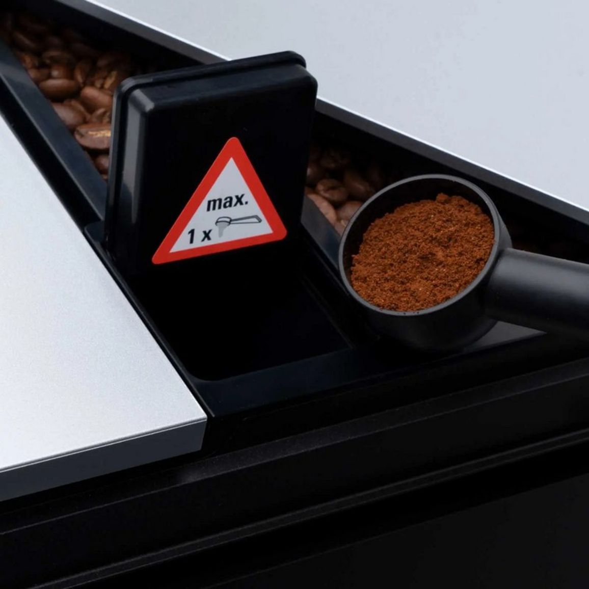 Кавомашина автоматична CafeRomatica NICR 970 NIVONA Кавомашина автоматична CafeRomatica NICR 970 NIVONA