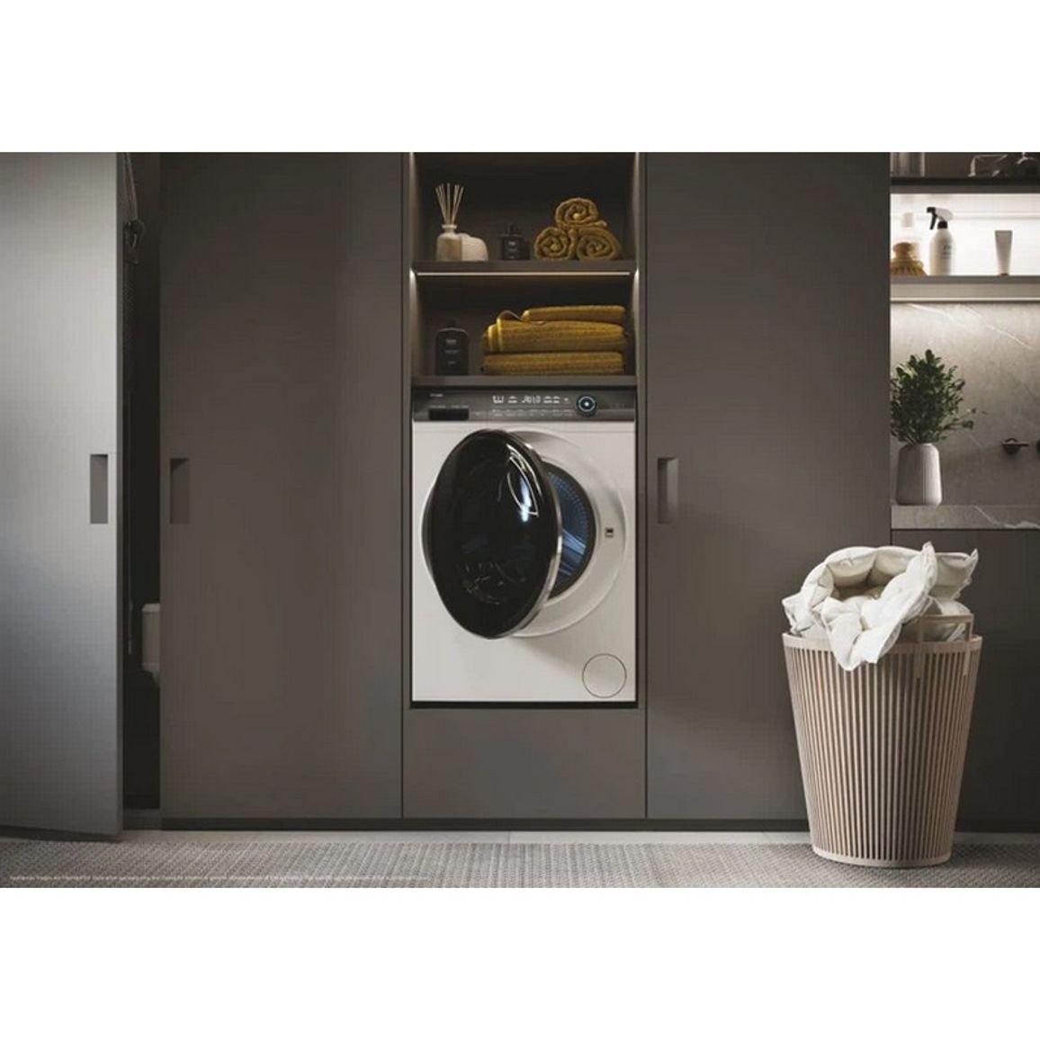 Пральна машина (фронтальне завантаження) HW120-B14979EUG Haier