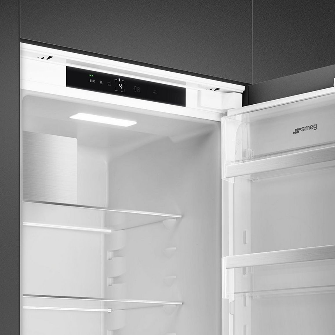 Вбудована холодильна камера S9L174D1D Smeg Вбудована холодильна камера S9L174D1D Smeg