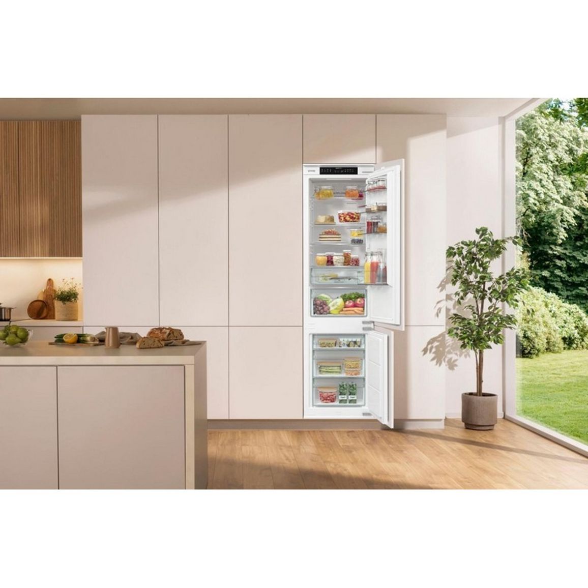 Вбудований комбінований холодильник NRKI519E41 Gorenje