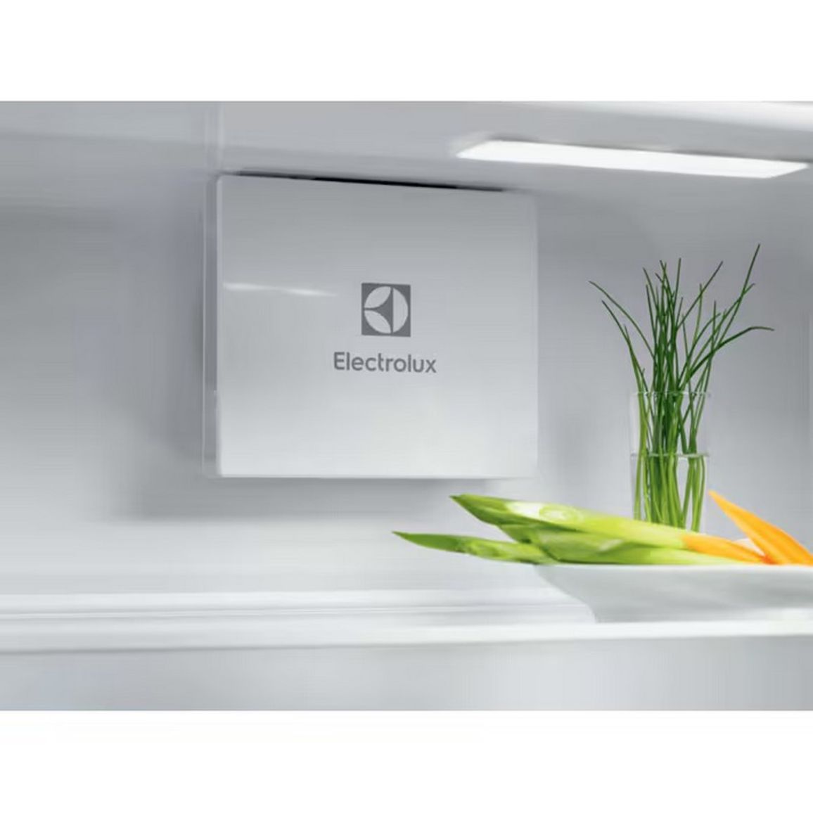 Вбудований комбінований холодильник LNG7TE18S Electrolux Вбудований комбінований холодильник LNG7TE18S Electrolux