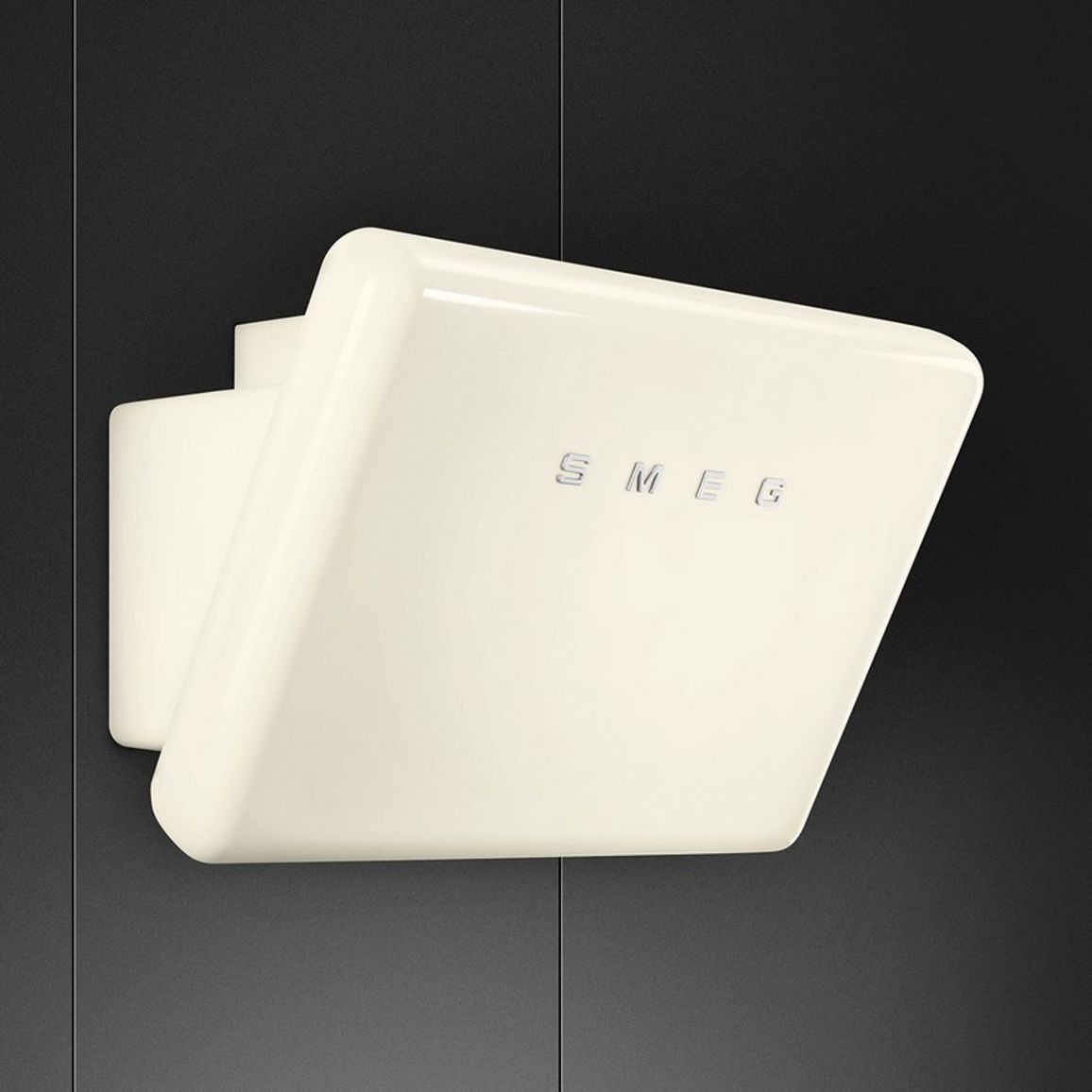 Витяжка пристінна KFAB84CR 75 см 712 м³/г Smeg (RETRO STYLE) Витяжка пристінна KFAB84CR 75 см 712 м³/г Smeg (RETRO STYLE)