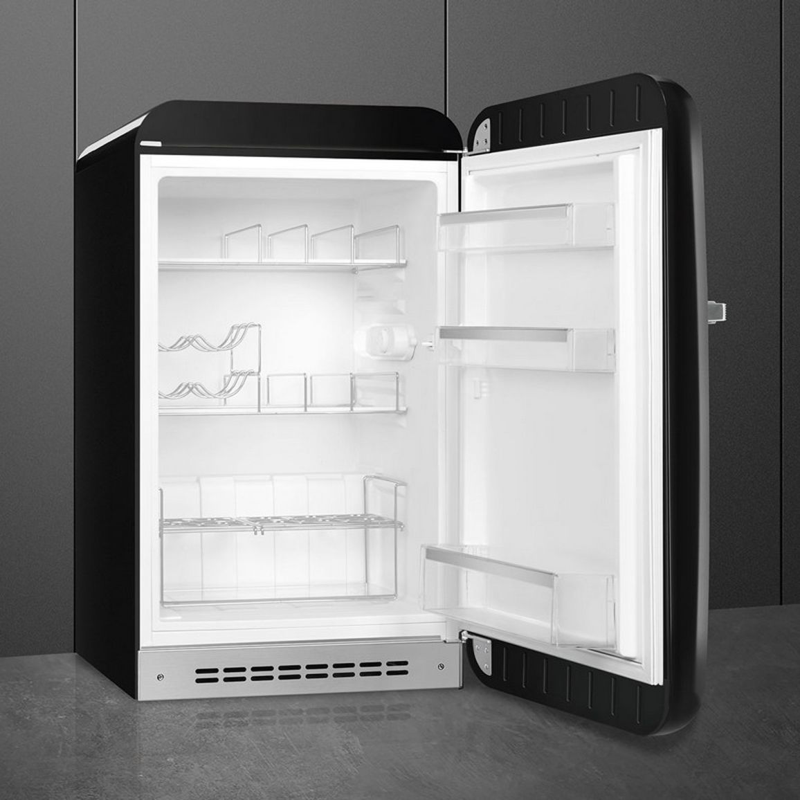 Холодильник однодверний FAB10HRBL6 чорний Smeg (50'S RETRO STYLE) Холодильник однодверний FAB10HRBL6 чорний Smeg (50'S RETRO STYLE)