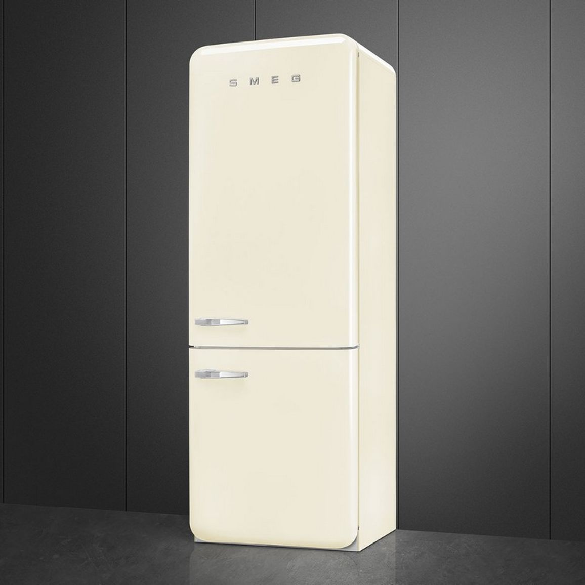 Комбінований холодильник FAB38RCR6 70 см кремовий Smeg (50'S RETRO STYLE)